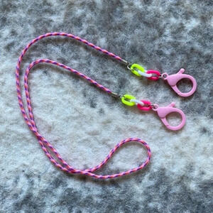 Mask Holder - FREE  with purchase